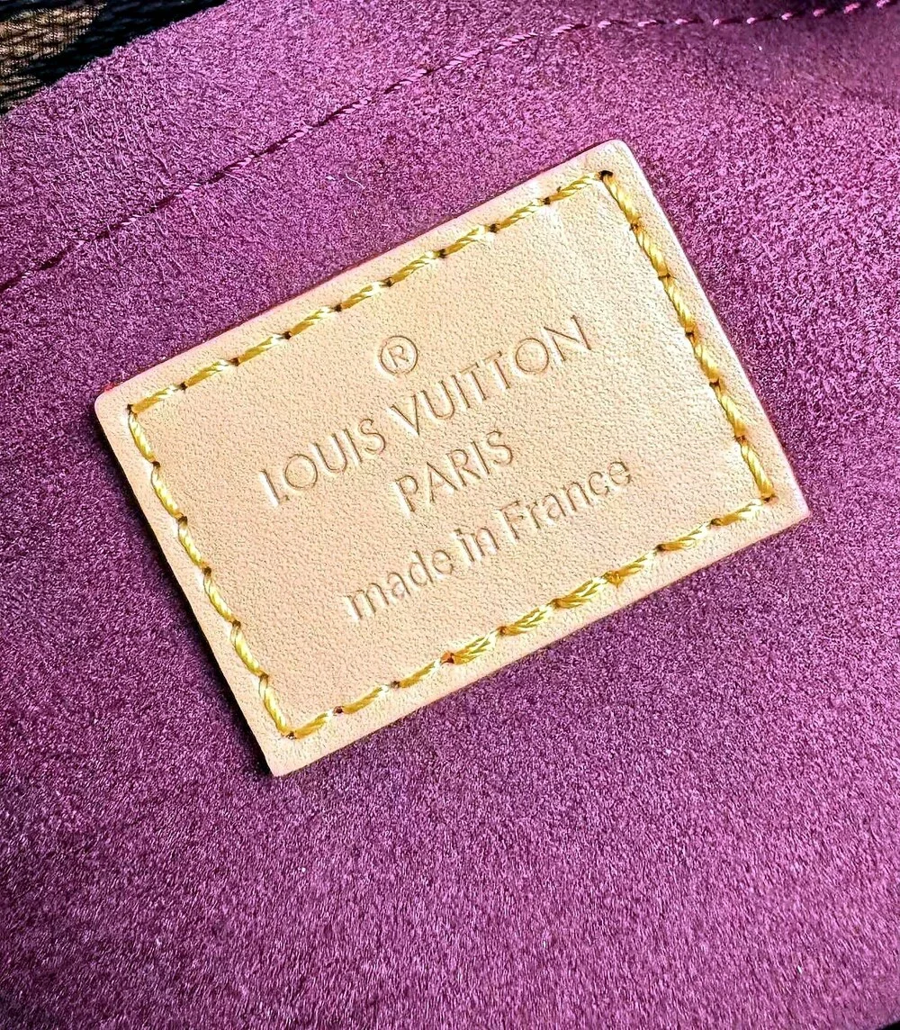 Louis Vuitton Montaigne BB Bag